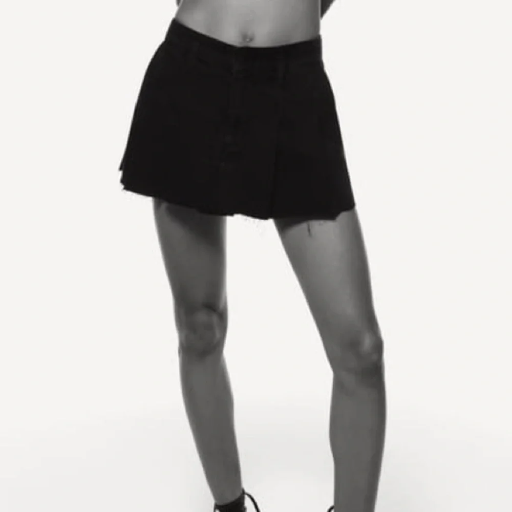 Mini Skirt - Picture 3 of 6